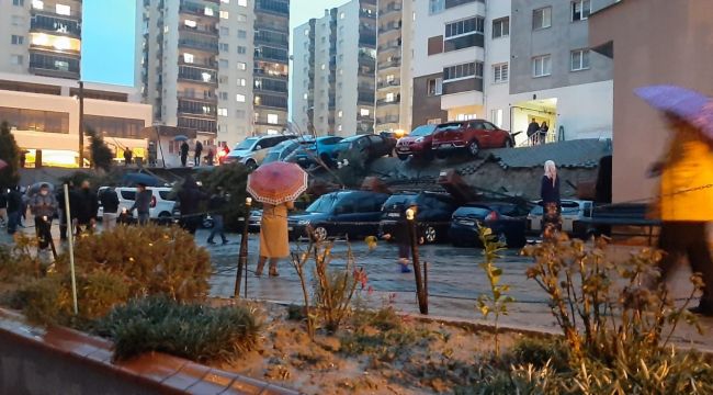 BUCA'DA İSTİNAT DUVARI ÇÖKTÜ
