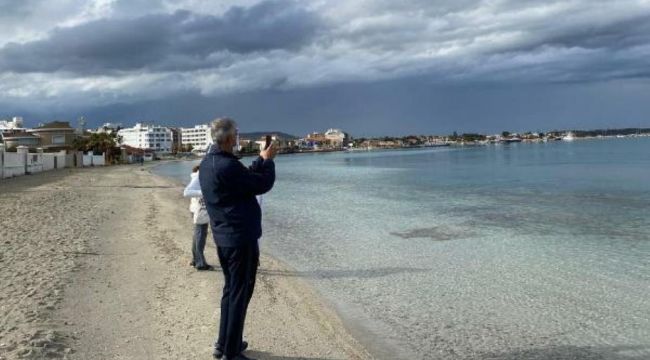 ÇEŞME'Yİ YAZLIKÇILAR HAREKETLENDİRDİ
