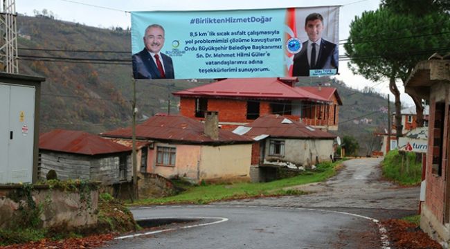 CHP'li başkandan AK Parti'li başkana afişli teşekkür