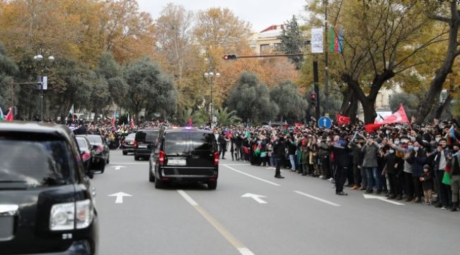Cumhurbaşkanı Erdoğan'a, Azerbaycan halkından sevgi gösterisi