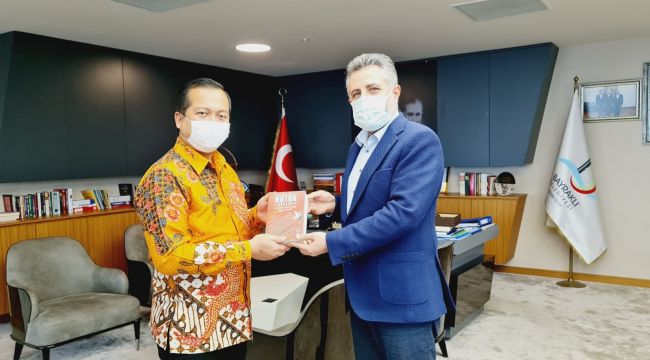 ENDONEZYA BÜYÜKELÇİSİ'NDEN SANDAL'A ZİYARET