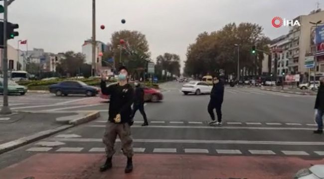 Hem eğlendirdi hem trafiği tehlikeye attı
