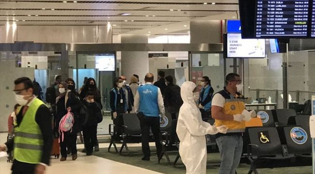 İngiltere'den gelen yolculara corona virüs testi yapıldı