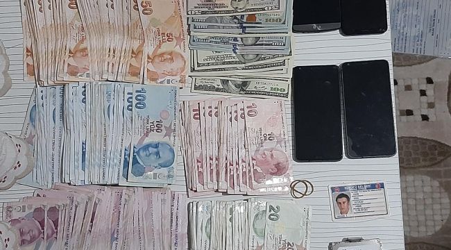 İZMİR'DE FETÖ'YE ARDI ARDINA DARBE