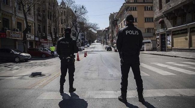 İZMİR’DE KISITLAMAYA UYMAYANLARA REKOR EZA