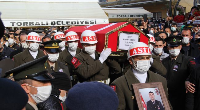 İZMİR ŞEHİDİNE HÜZÜNLÜ VEDA