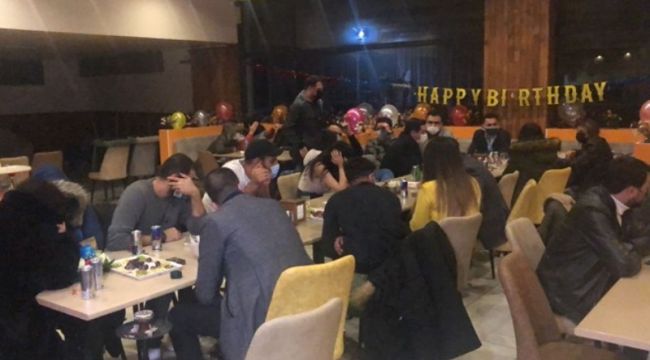 Kaçak doğum günü partisine baskın!