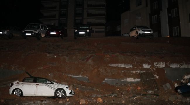 Kahramanmaraş'ta istinat duvarı çöktü