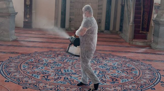 KONAK'TA İBADETHANELERE DEZENFEKTE SEFERBERLİĞİ