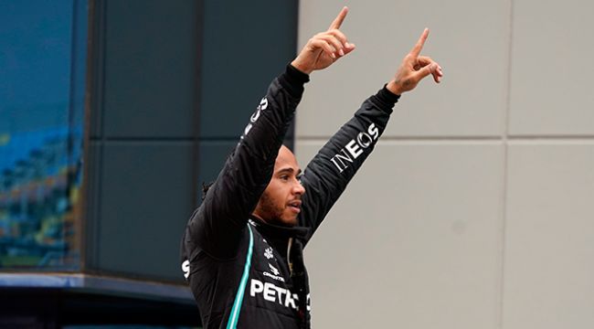 Lewis Hamilton korona virüse yakalandı