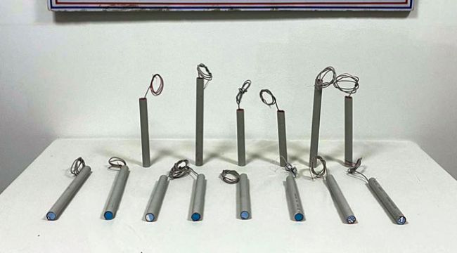 Otomobilde patlayıcı düzenekleriyle yakalandı
