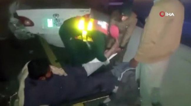Pakistan'da yoğun sis nedeniyle zincirleme kaza