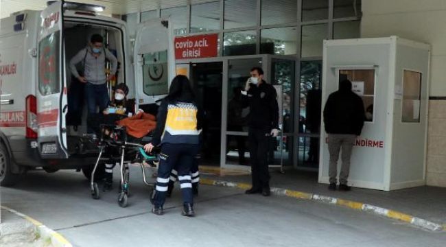 Parkta yürüyen kıza bıçaklı saldırı