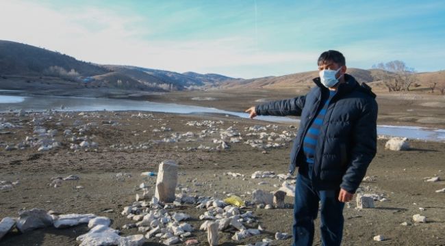Sular çekildi, mezarlar 50 yıl sonra ortaya çıktı