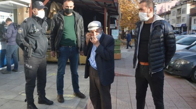 Yaşlı adam dolandırılmaktan son anda kurtarıldı