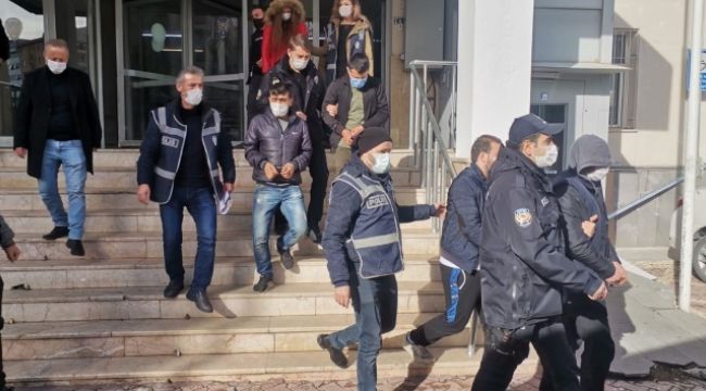 25 adrese eş zamanlı operasyon