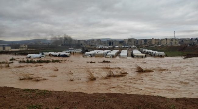 Afrin'deki sığınmacı kampları sular altında kaldı