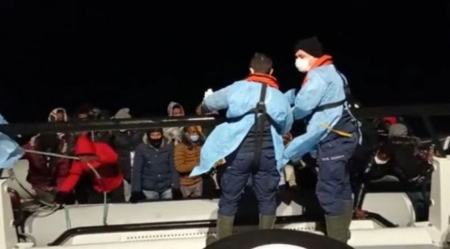 Ayvalık'ta 26 mülteci kurtarıldı