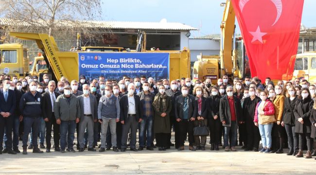 BAŞKAN ŞENGEL PERSONELLERLE BİRARADA