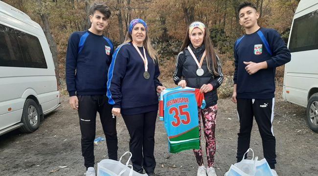 Bostanlıspor, koronalı günlerde de zirveye çıktı!