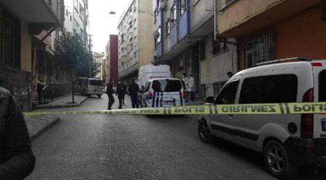 Esenler'de yaşlı kadın evinde bıçaklanarak öldürüldü