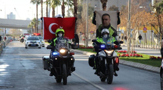 FETHİ SEKİN'İN MESAİ ARKADAŞLARINDAN KORTEJ