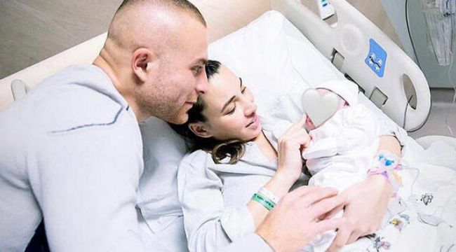 Gökhan Töre ve Buket Töre'nin bebekleri dünyaya geldi
