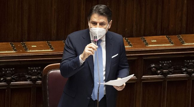İtalya'da Başbakan Conte istifa etti