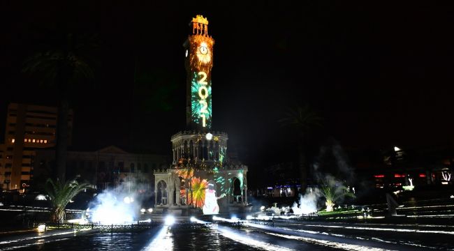 İZMİR'DE ÇEVRİMİÇİ YILBAŞI COŞKUSU