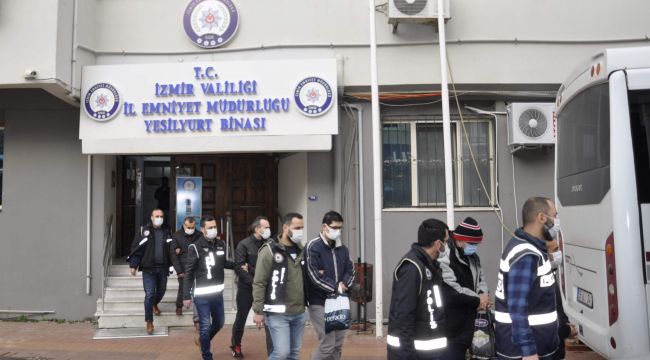 İZMİR'DE FETÖ OPERASYONU