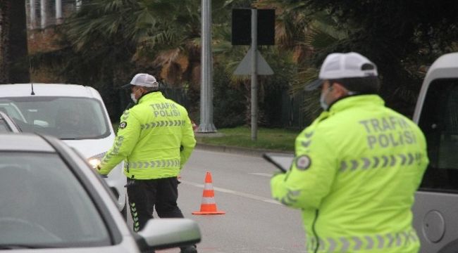 Kısıtlamalara uymayan 27 bin 839 kişiye işlem yapıldı