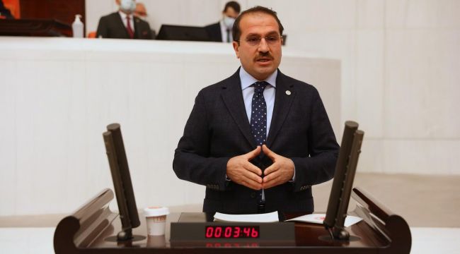 “KOSTÜM DEĞİŞTİRMEKLE ÇİFTÇİNİN YANINDA OLUNMAZ”