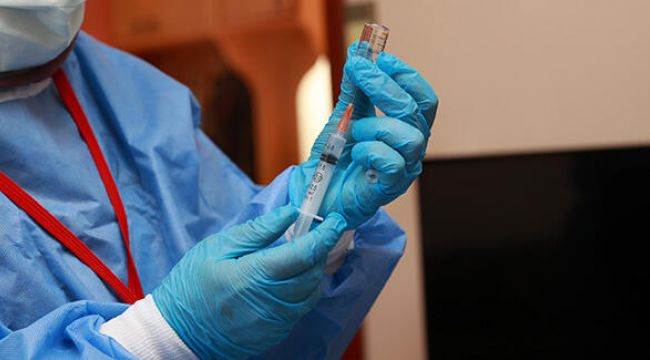 Kovid-19 aşısı yaptıranların sayısı bir milyonu geçti