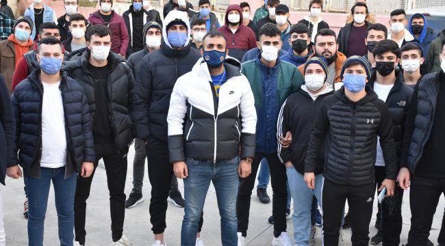 MENEMENSPOR TARAFTARINDAN YÖNETİME TEPKİ