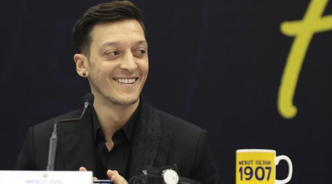 Mesut Özil'den Burak Yılmaz'a yanıt