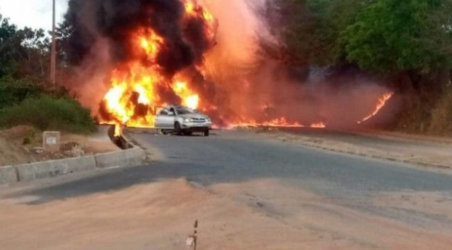 Nijerya'da petrol tankeri patladı