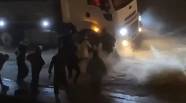 SAĞANAK NEDENİYLE BİR KADIN SELE KAPILDI