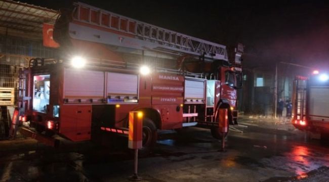 Sanayi sitesinde korkutan yangın