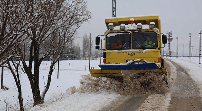 Sivas'ta 177 köy yolu ulaşıma kapandı