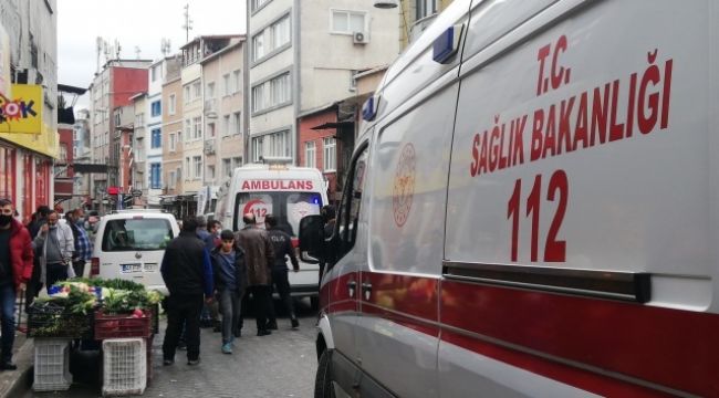 Sokak ortasında bıçaklı kavga