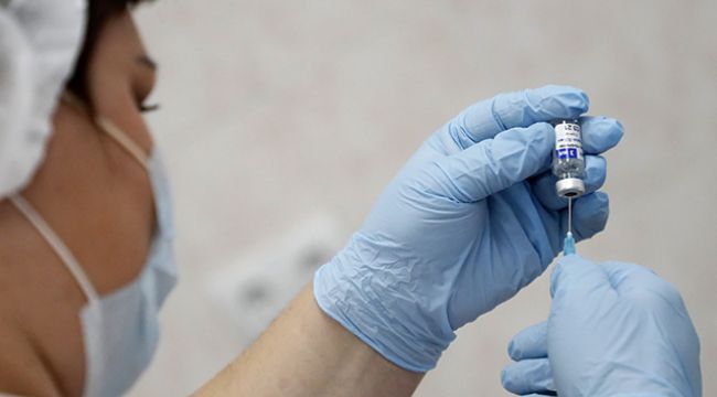 Ukrayna, Rusya'nın ürettiği Covid-19 aşısını yasakladı