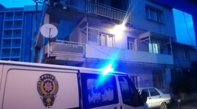 YAŞLI ADAM KARISINI BALTAYLA YARALADI