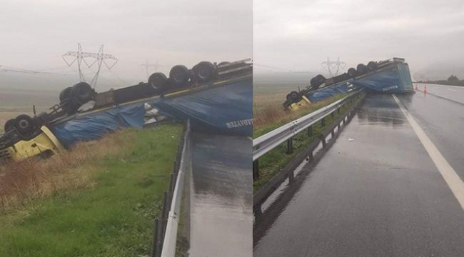 Yoldan çıkan tır ters döndü