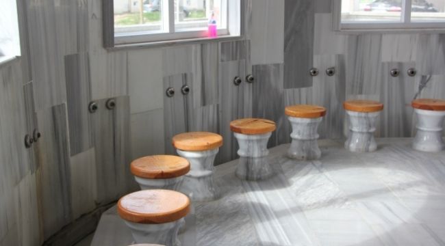 20 liralık musluk için cami cemaatini susuz bıraktılar