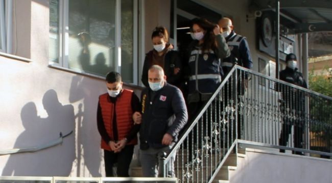 40 kişiyi 8 milyon TL dolandırdılar