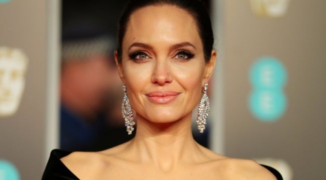 Angelina Jolie, Winston Churchill'in tablosunu satışa çıkardı