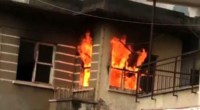 Antalya'da metruk binada yangın