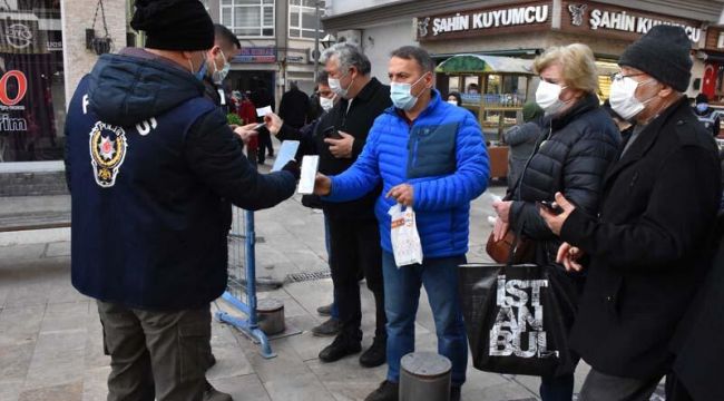 Belediye hoparlöründen vatandaşlara "Kovid-19" uyarısı