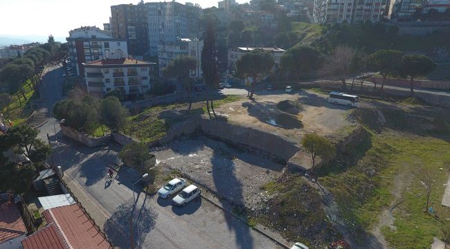BERGAMA SAĞLIK KOMPLEKSİNE KAVUŞUYOR
