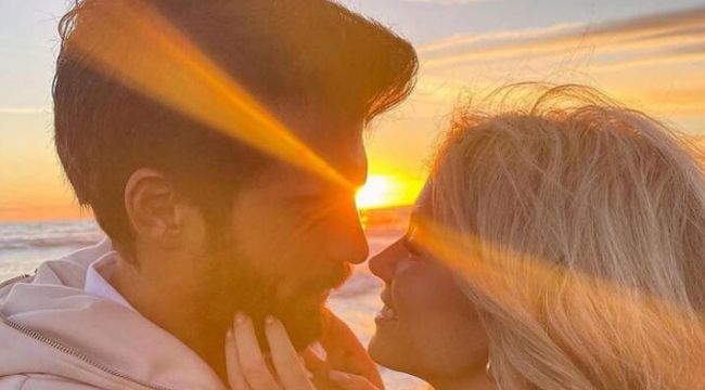 Can Yaman-Diletta Leotta çiftinden aşk pozu